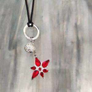 🦢 Swarovski Crystal Pendant Necklace!